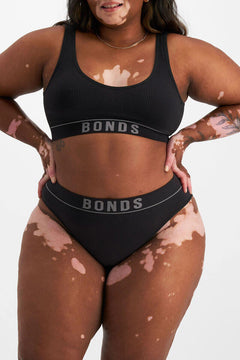 Bonds Womens Retro Rib Seamless Hi Bikini Hi Leg Smooth Stretchy 3 Pack WU8GT